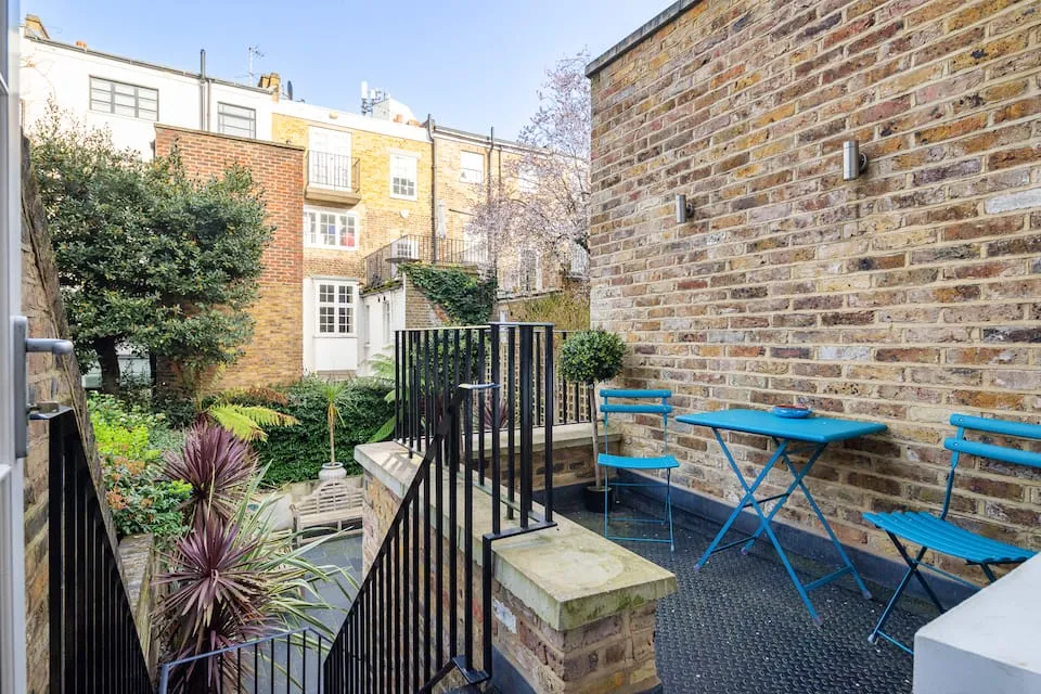 5BR Sloane, Walk to Harrods | Cinema, Yoga Studio